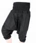 Preview: KURZE SCHWARZE ALADINHOSE MIT BREITEM BUND