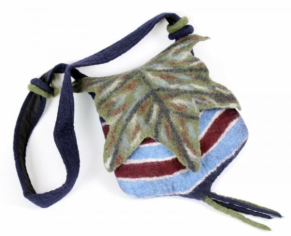 TOLLE BLAUE TASCHE AUS FILZ MAßE: 32CM X33CM