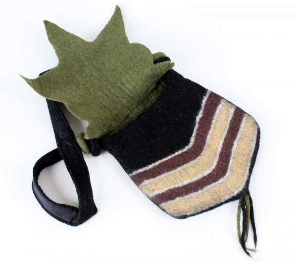 TOLLE BRAUNE TASCHE AUS FILZ MAßE: 32CM X33CM