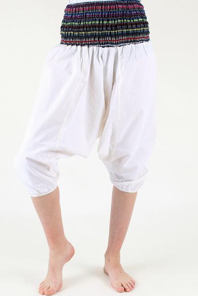 KURZE WEIßE ALADINHOSE MIT BREITEM BUND