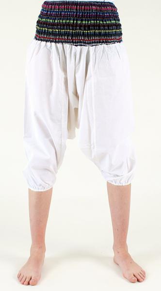 KURZE WEIßE ALADINHOSE MIT BREITEM BUND