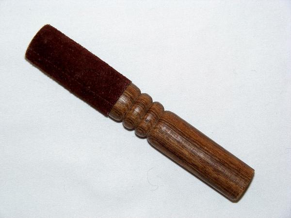 GROßER HANDGEARBEITETER KLANGSCHALEN KLÖPPEL AUS NEPAL