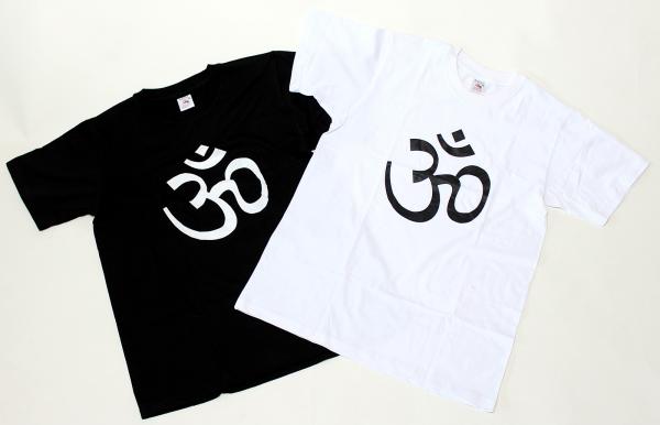 SCHWARZES OM T-SHIRT GRÖßE XL AUS 100% BAUMWOLLE  NEPAL HANDBEDRUCKT
